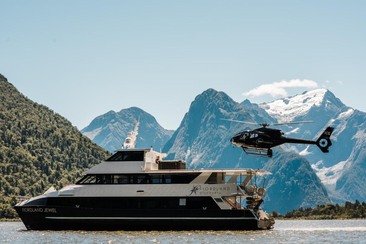 Hotel Milford Sound Overnight Cruise - Fiordland Discovery Exterior foto