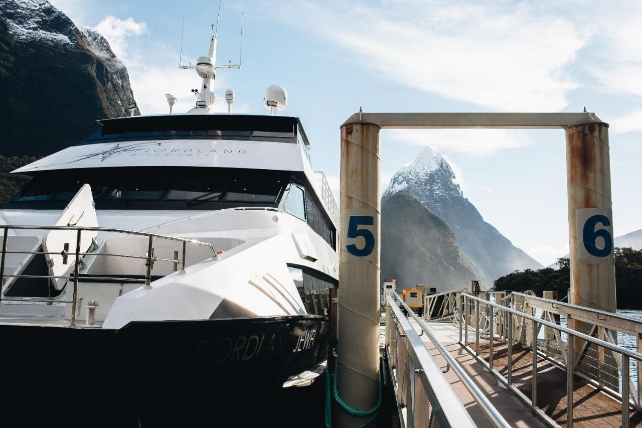 Hotel Milford Sound Overnight Cruise - Fiordland Discovery Exterior foto